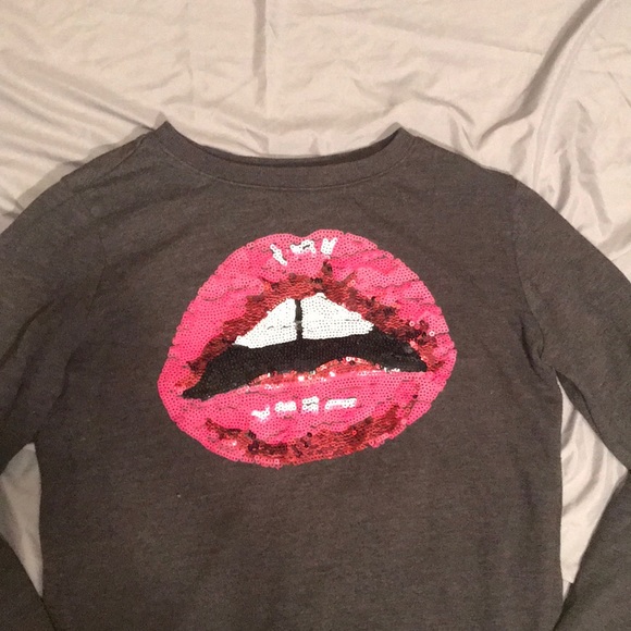SEQUIN LIPS PULLOVER - Picture 2 of 4